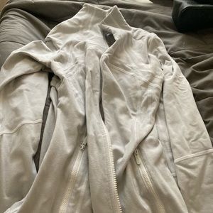 I’m selling this lululemon define jacket